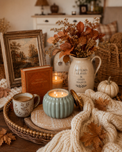 Load image into Gallery viewer, Limited Edition Heirloom Pumpkin Candle